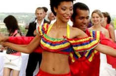 Leo y su Ricasalsa (Groupe Latino)