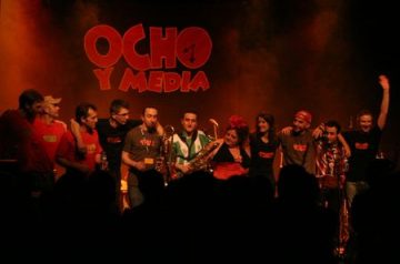 Ocho Y Media